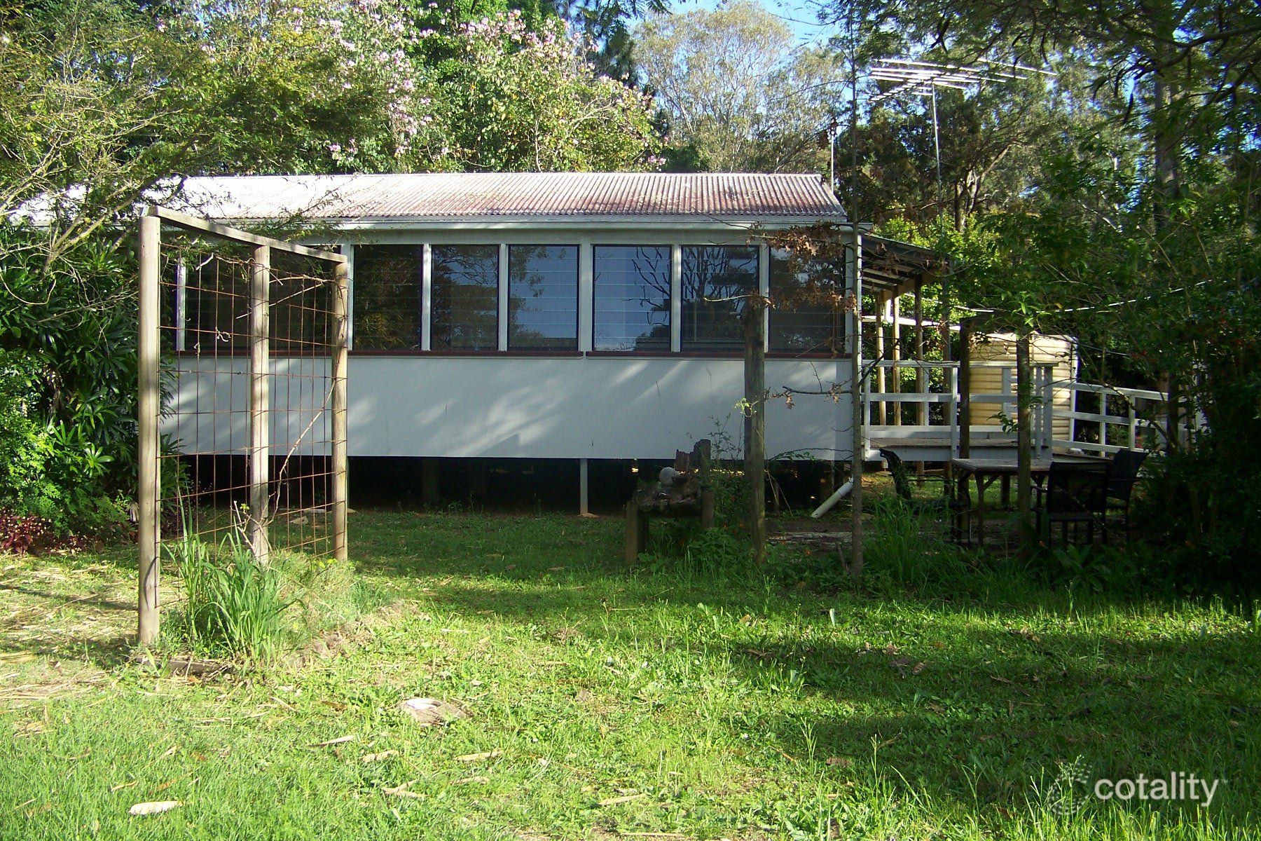 6-8 Pine Ave, Lamb Island, QLD 4184
