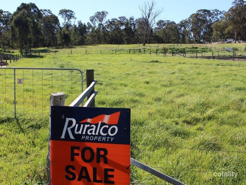 34 Commercial Rd, Heyfield, VIC 3858