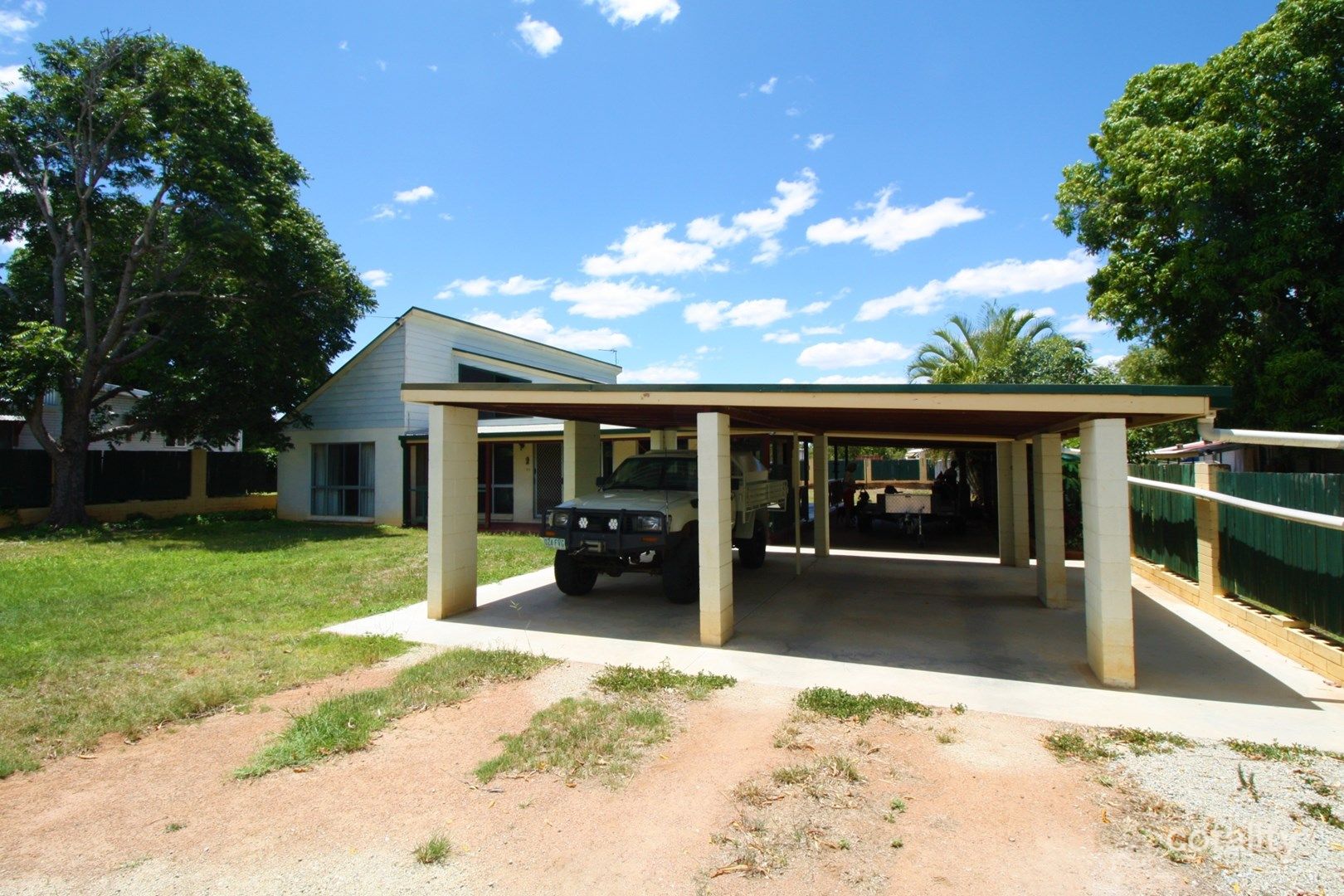 31 Park St, Charters Towers City, QLD 4820