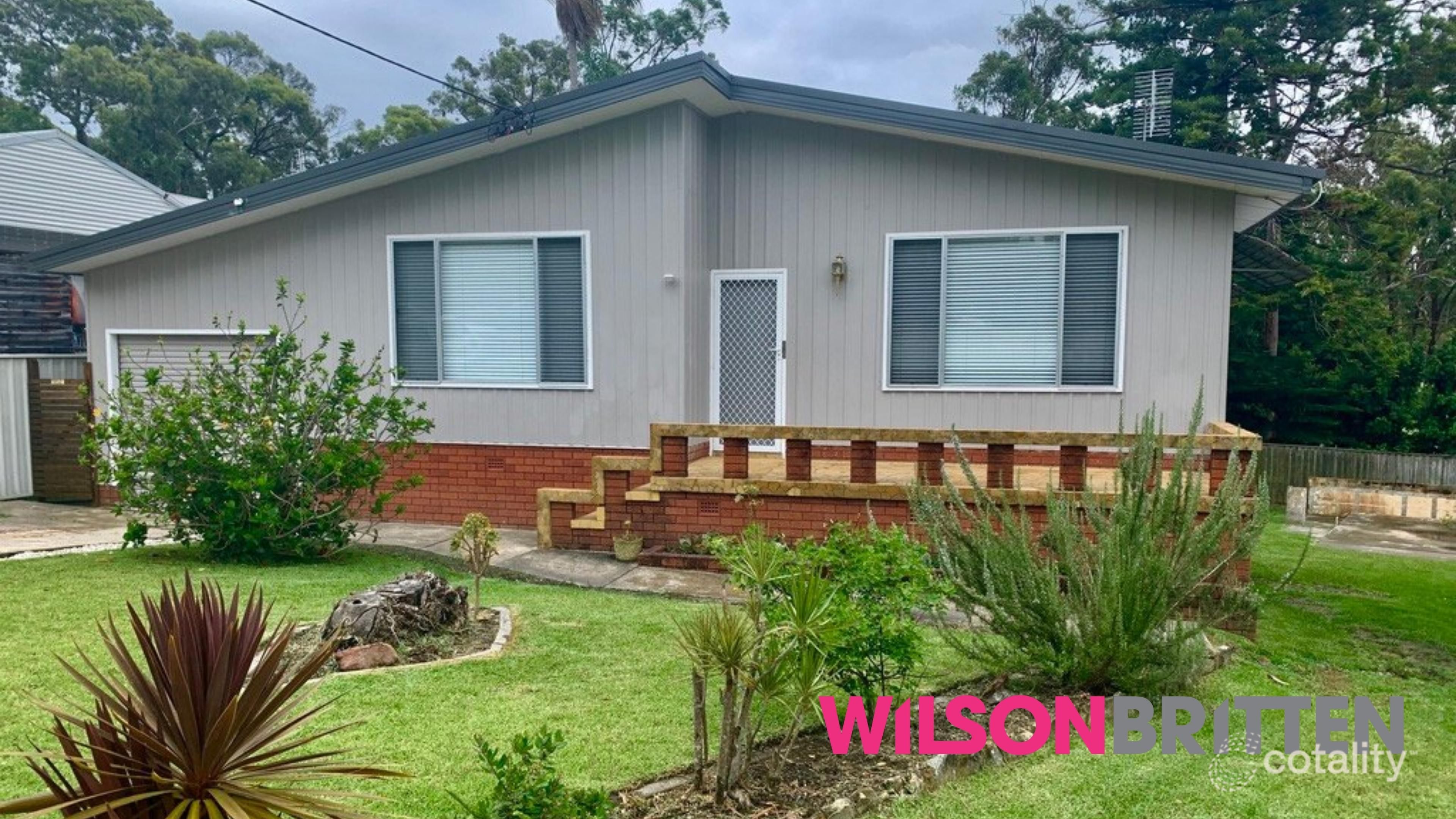 11 Billbabourie Rd, Gwandalan, NSW 2259