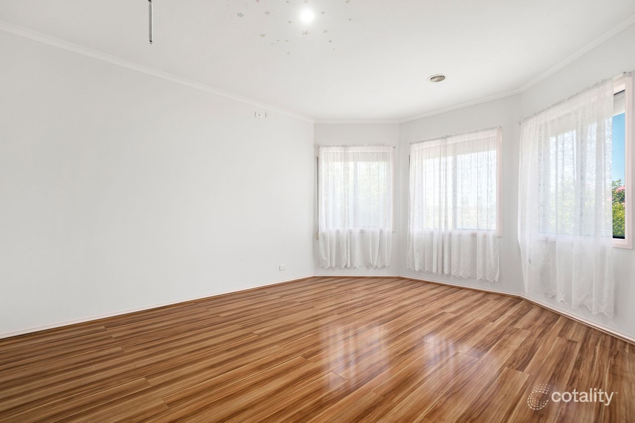 2 Kelly Ave, Burnside, VIC 3023
