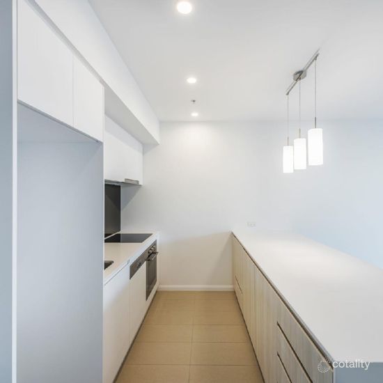 30202/300 Old Cleveland Rd, Coorparoo, QLD 4151