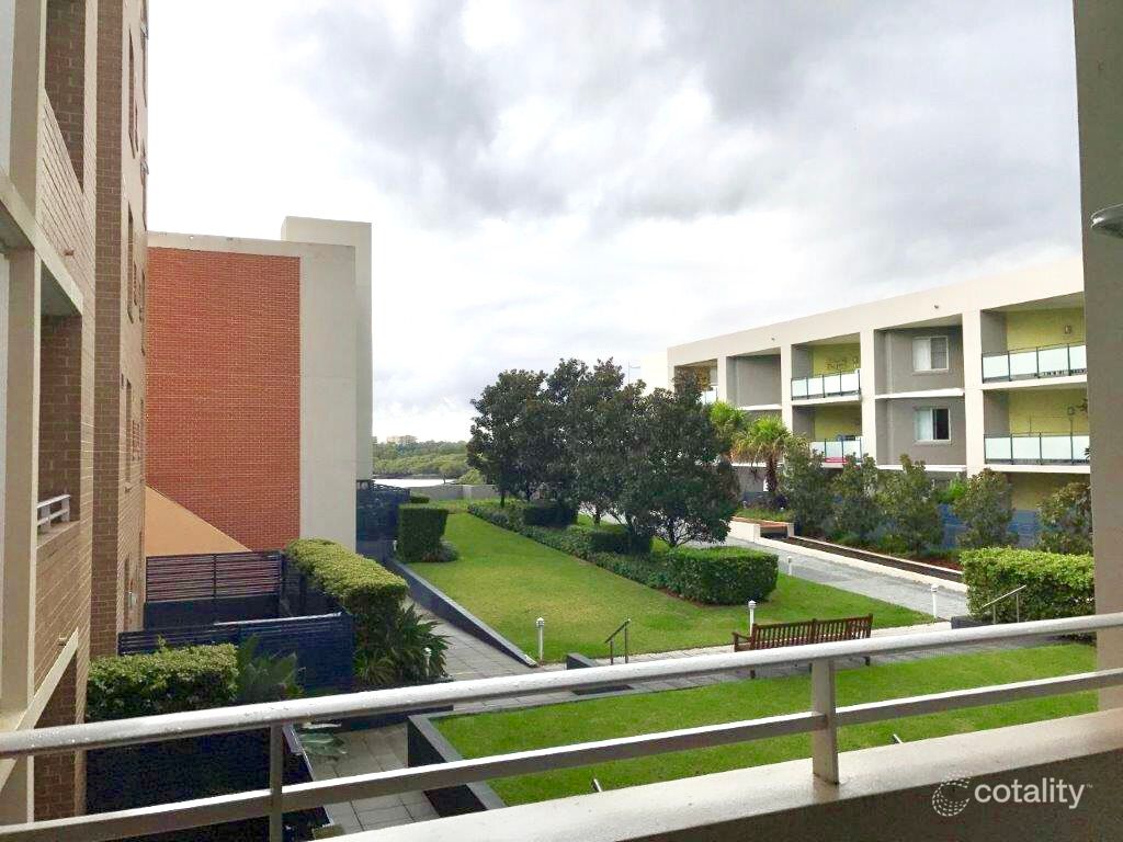 441/2 The Crescent, Wentworth Point, NSW 2127