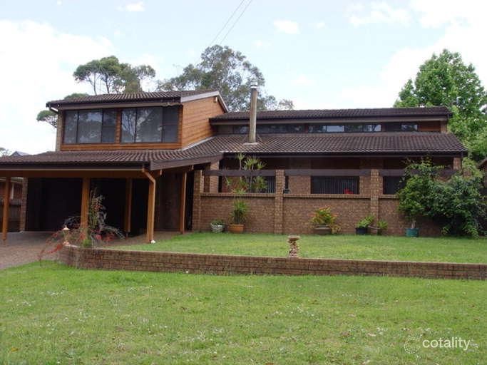 10 Thomson Ave, Springwood, NSW 2777