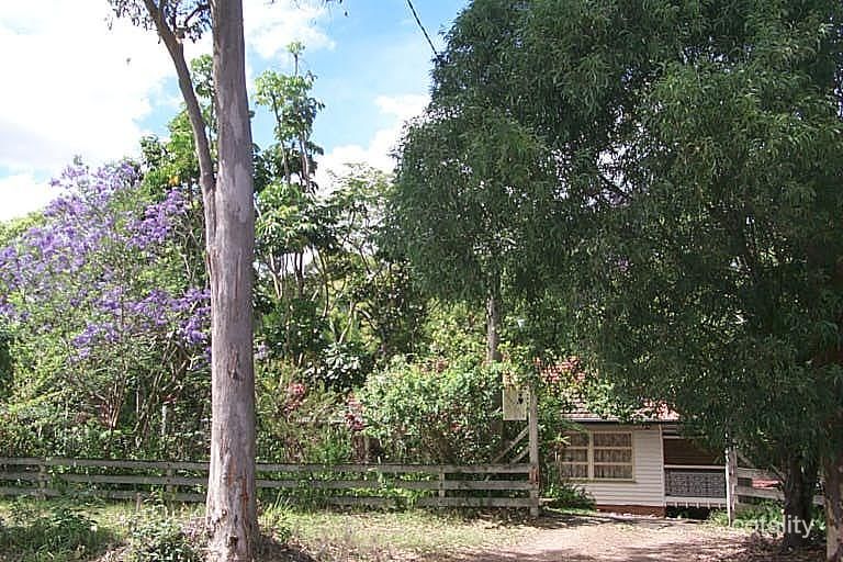 53 Kersley Rd, Kenmore, QLD 4069
