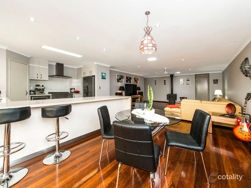 63 Templetonia Prom, Halls Head, WA 6210