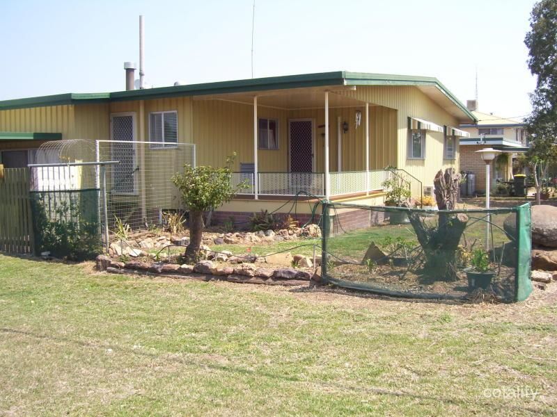2 Weldon St, Wandoan, QLD 4419