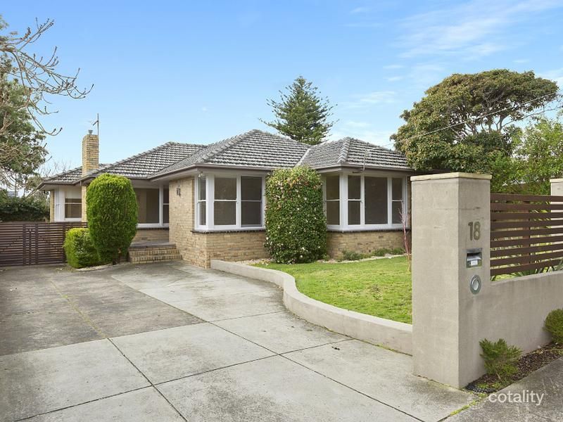 18 Macorna St, Frankston, VIC 3199