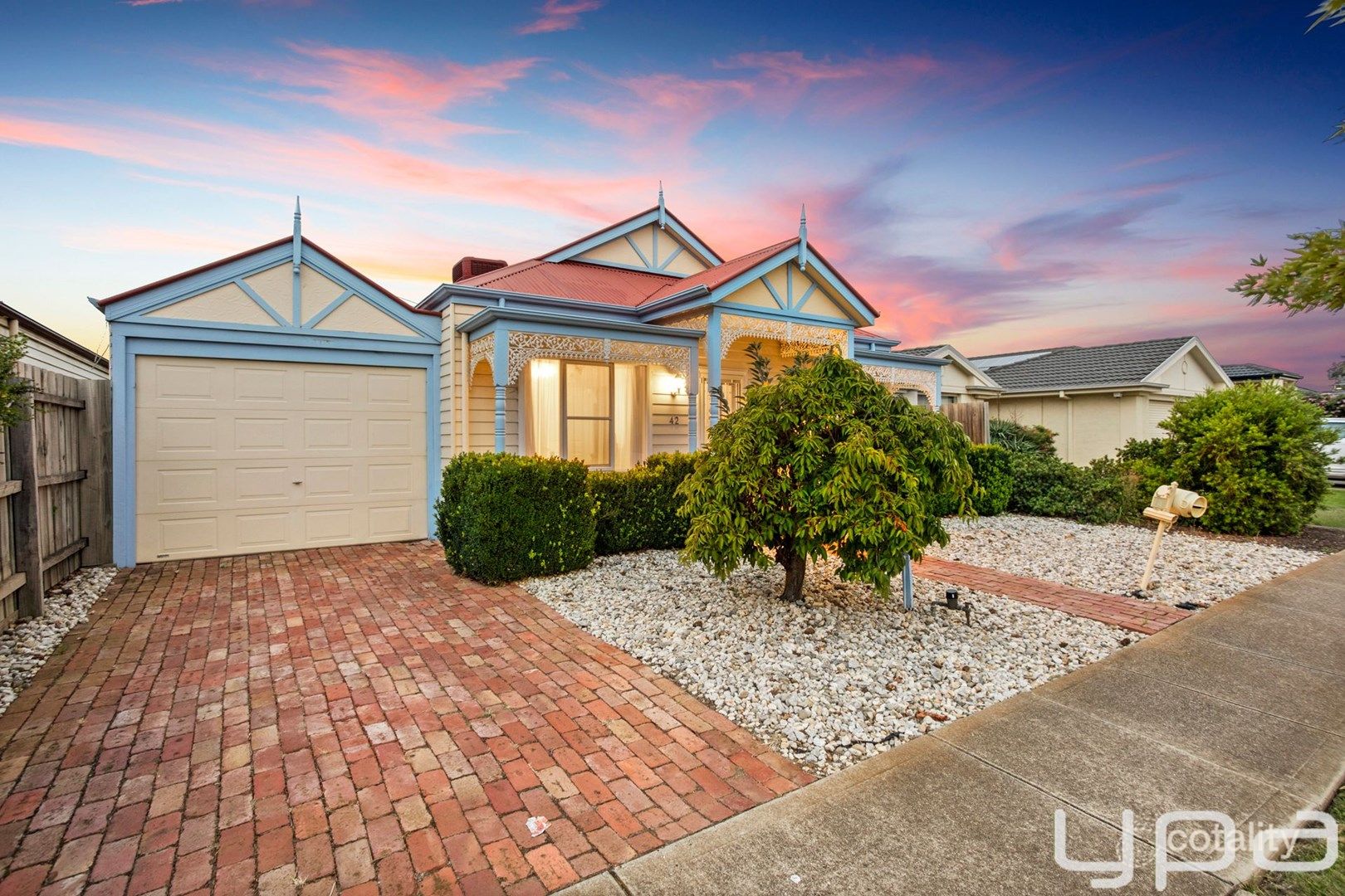 42 Lancaster Dr, Point Cook, VIC 3030