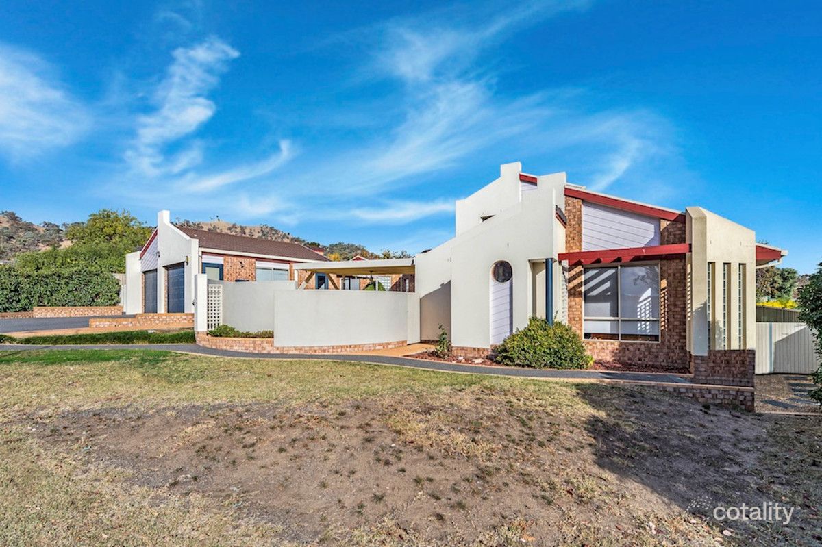 24 Forsythe St, Banks, ACT 2906