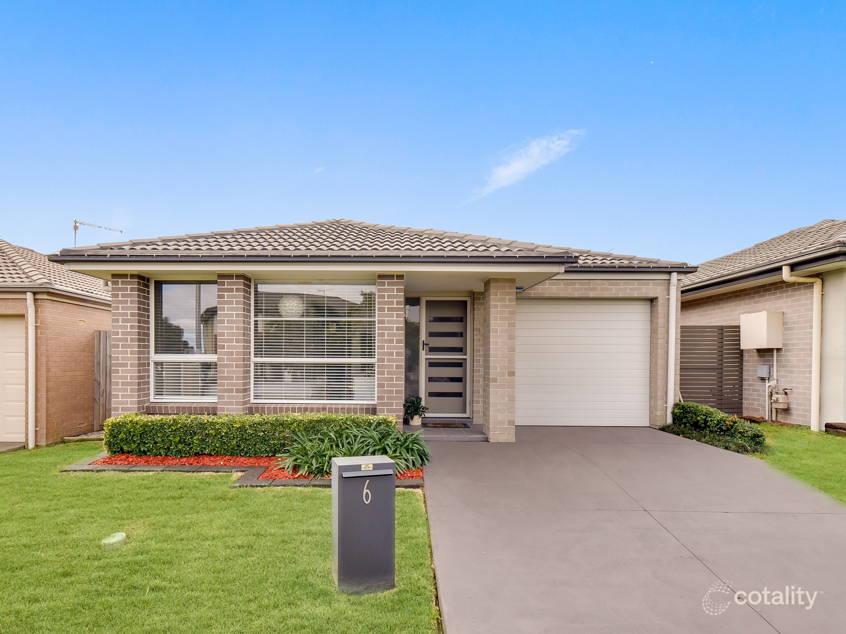 6 Tanner Cl, Spring Farm, NSW 2570
