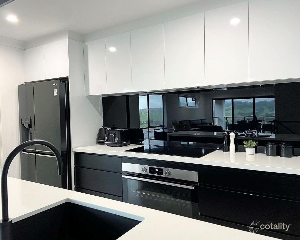 50 Oak Farm Rd, Calderwood, NSW 2527