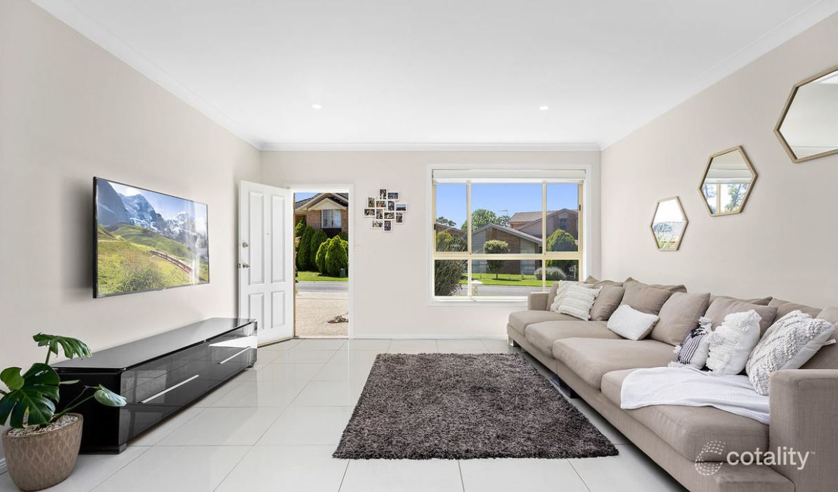 2/6 Hutchinson Dr, Balgownie, NSW 2519
