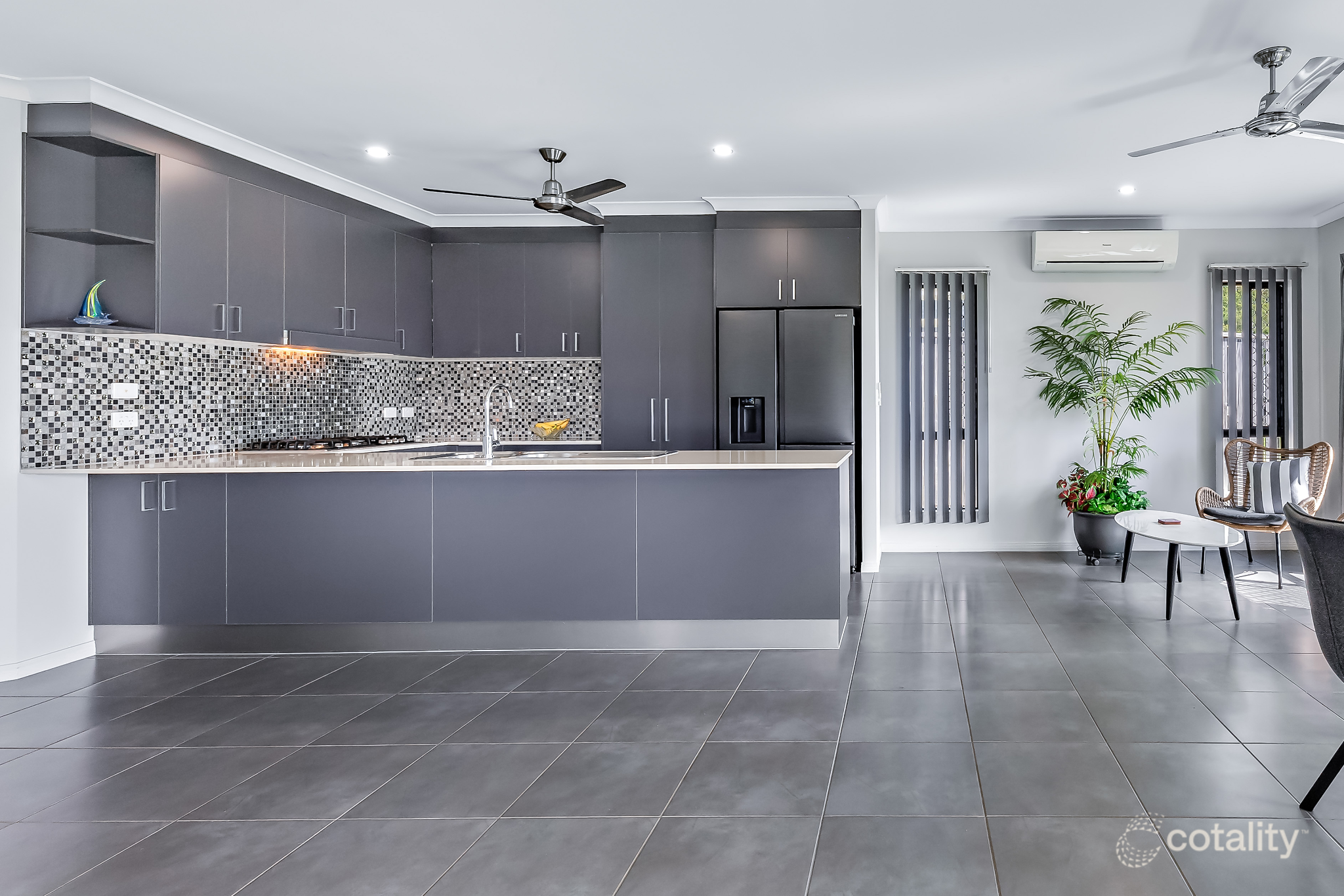 4 Vector Ct, Cannon Valley, QLD 4800