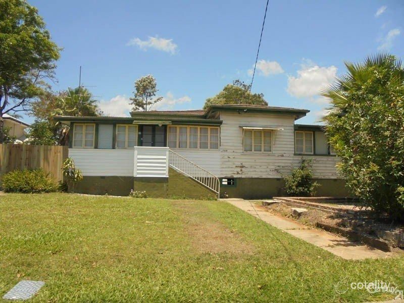84 Pohlman St, Southport, QLD 4215