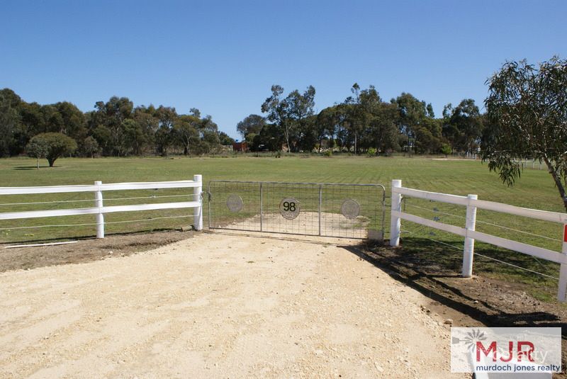 151 Bournbrook Ave, Cardup, WA 6122