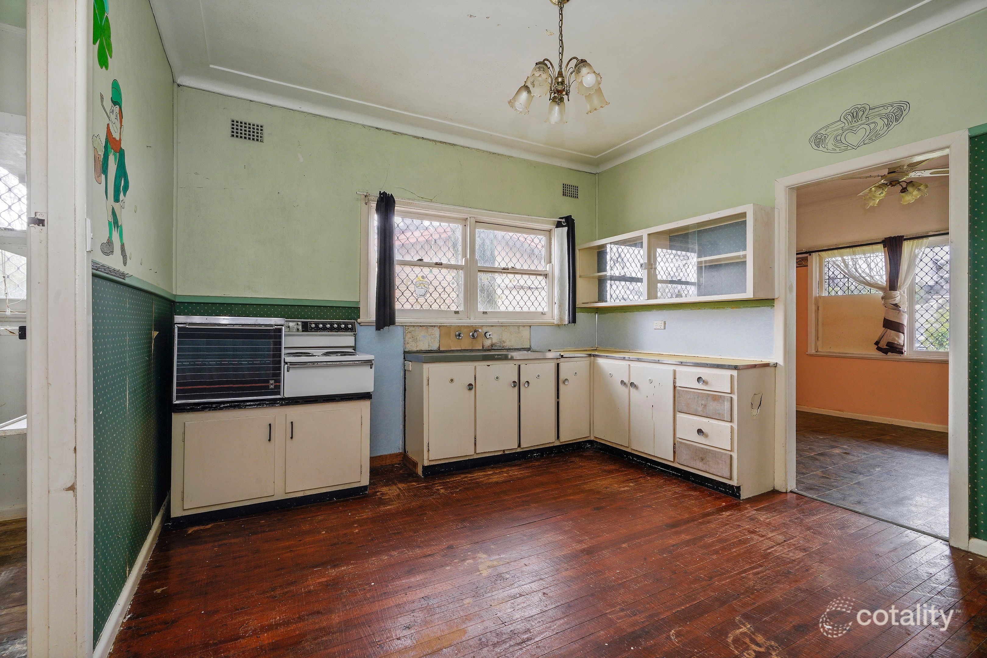 43 Surrey St, Minto, NSW 2566