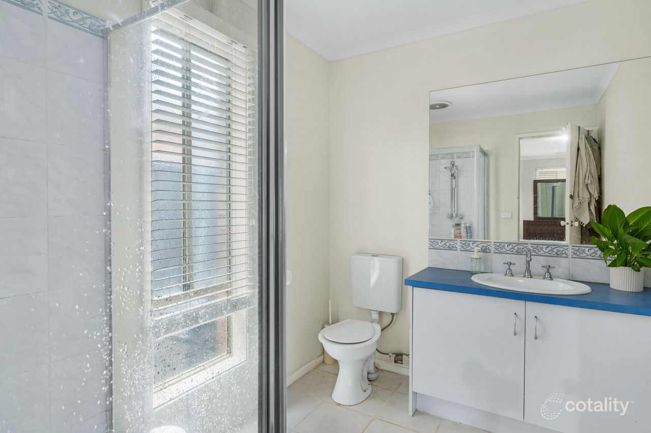 22 Silver Gum St, Manor Lakes, VIC 3024