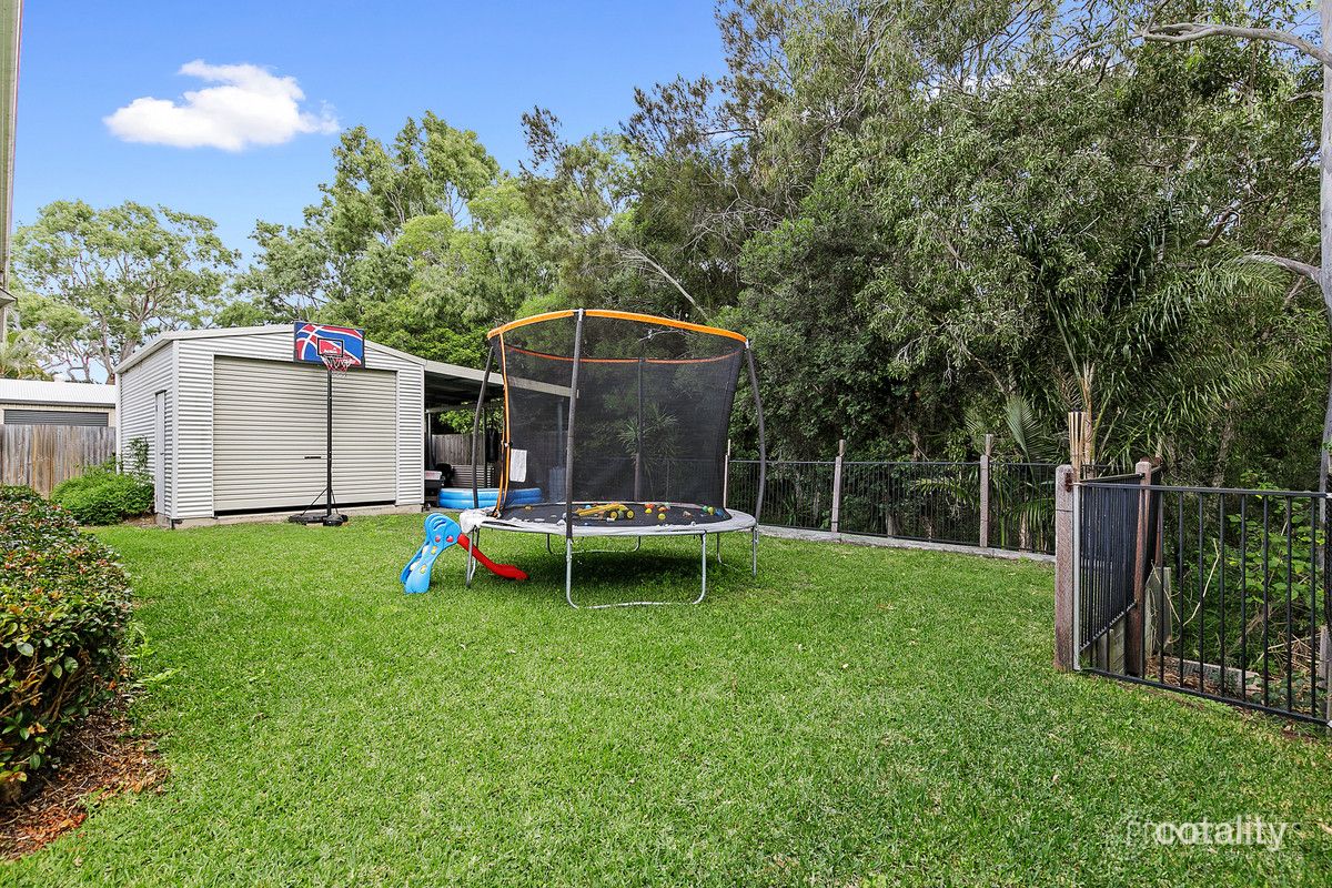 6 Parraweena Ct, Point Vernon, QLD 4655