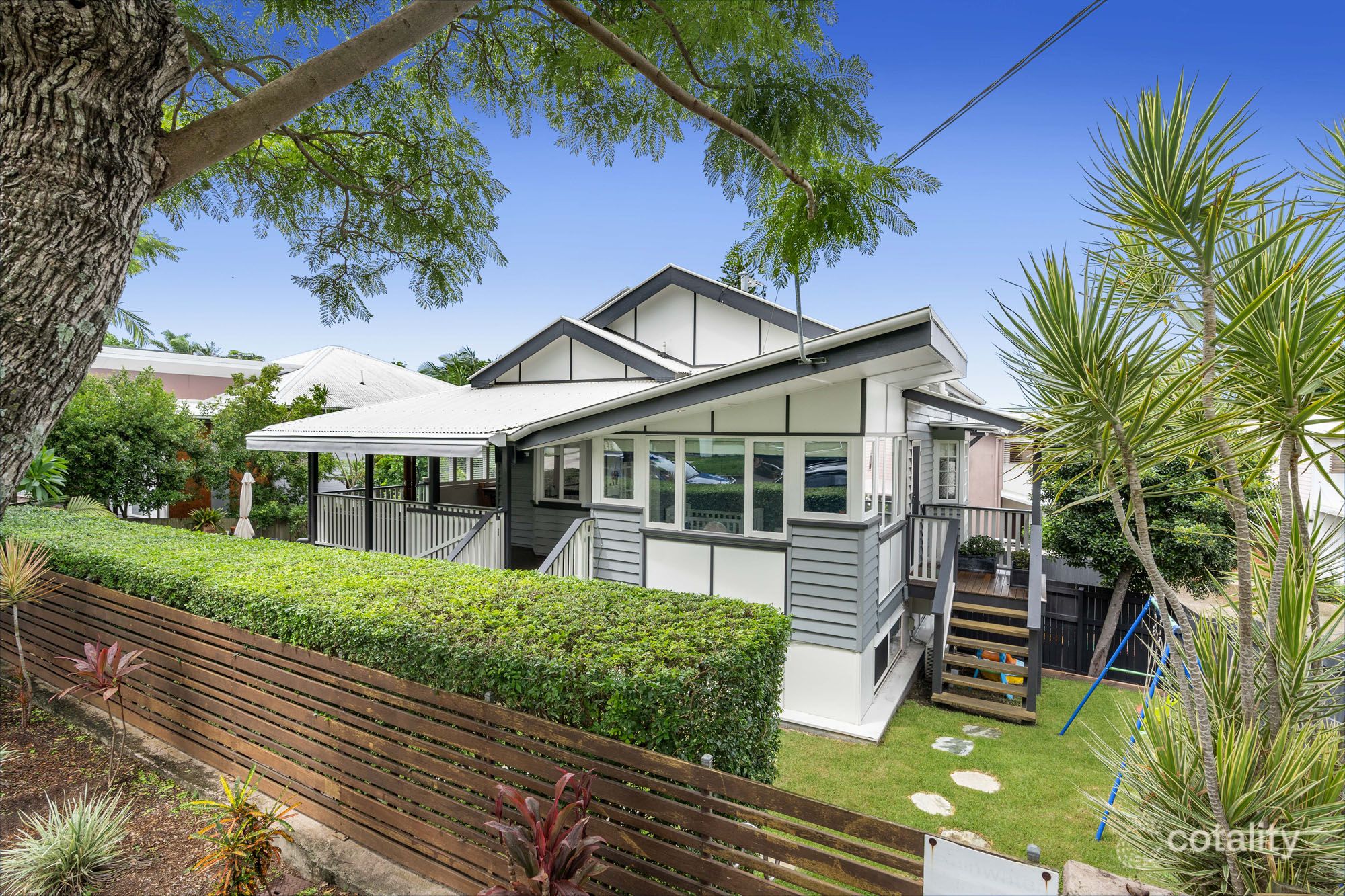 61 Dover St, Hawthorne, QLD 4171