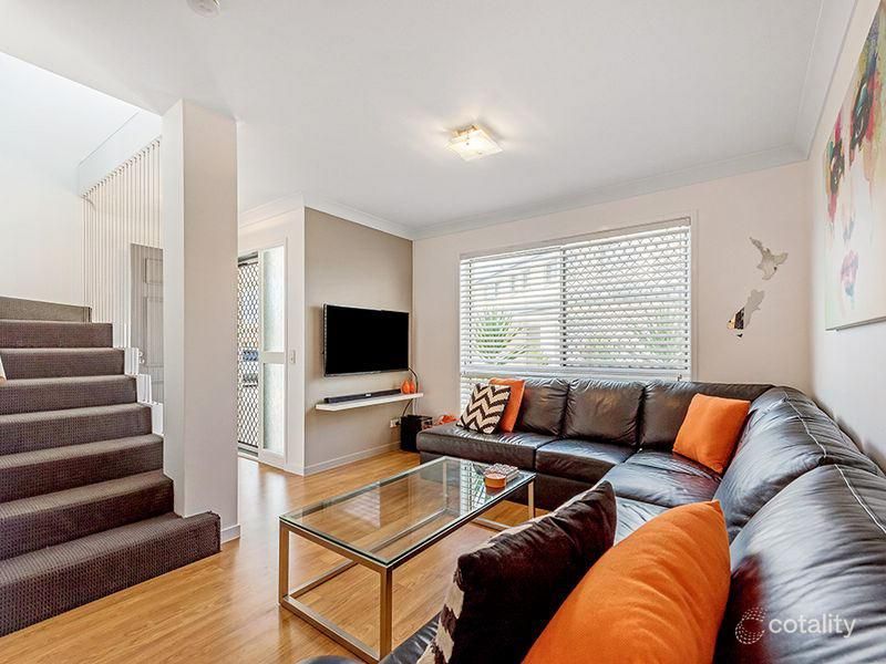 2/270 Christine Ave, Varsity Lakes, QLD 4227