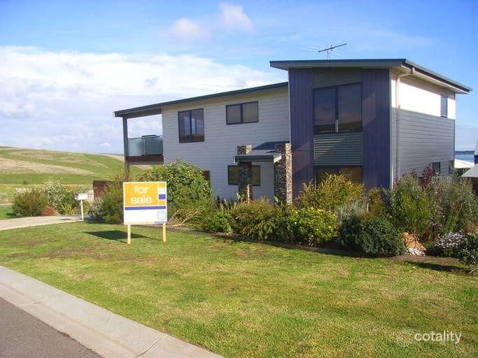 4 Blackthorn St, San Remo, VIC 3925