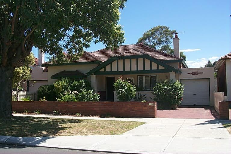 128 Tenth Ave, Inglewood, WA 6052