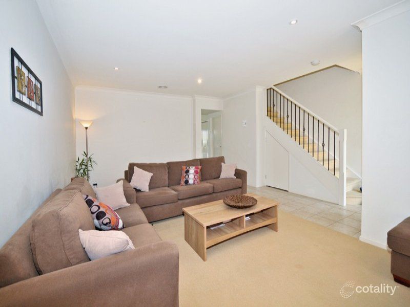 17c Wentworth Dr, Taylors Lakes, VIC 3038