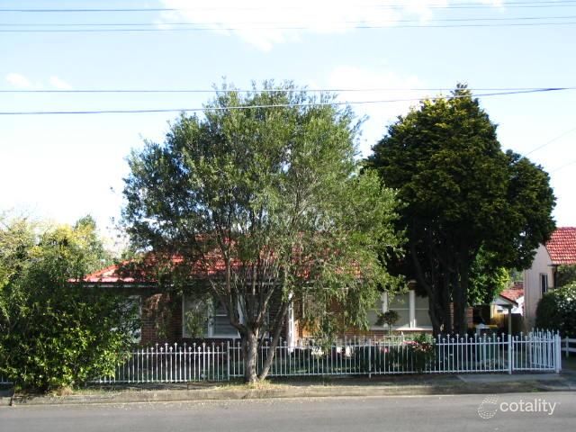 8 Colvin Cres, Denistone East, NSW 2112