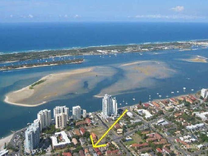 1/150 Frank St, Labrador, QLD 4215