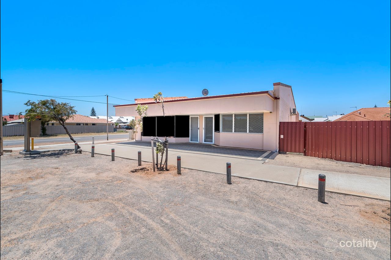 1 Whitfield St, Beachlands, WA 6530
