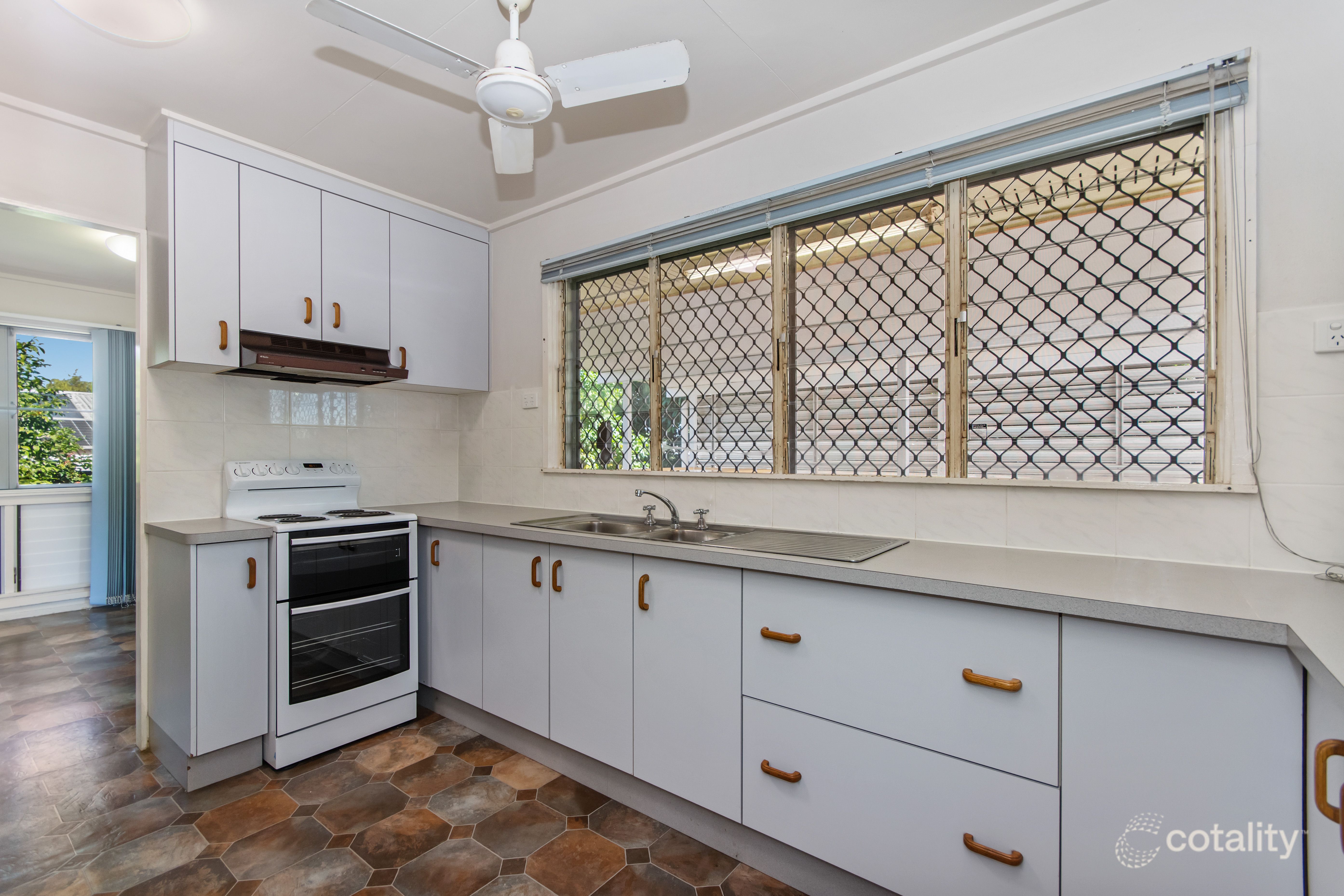 19 Barcroft St, Aitkenvale, QLD 4814