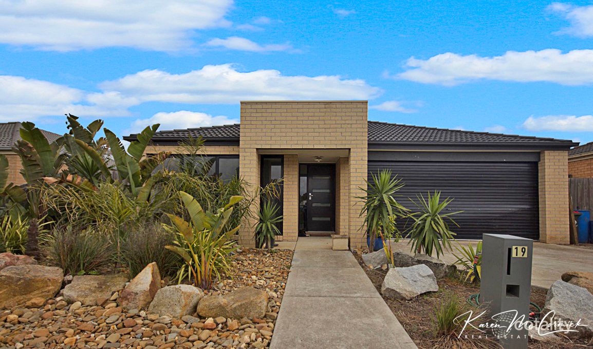19 Brittlewood Lane, Longwarry, VIC 3816