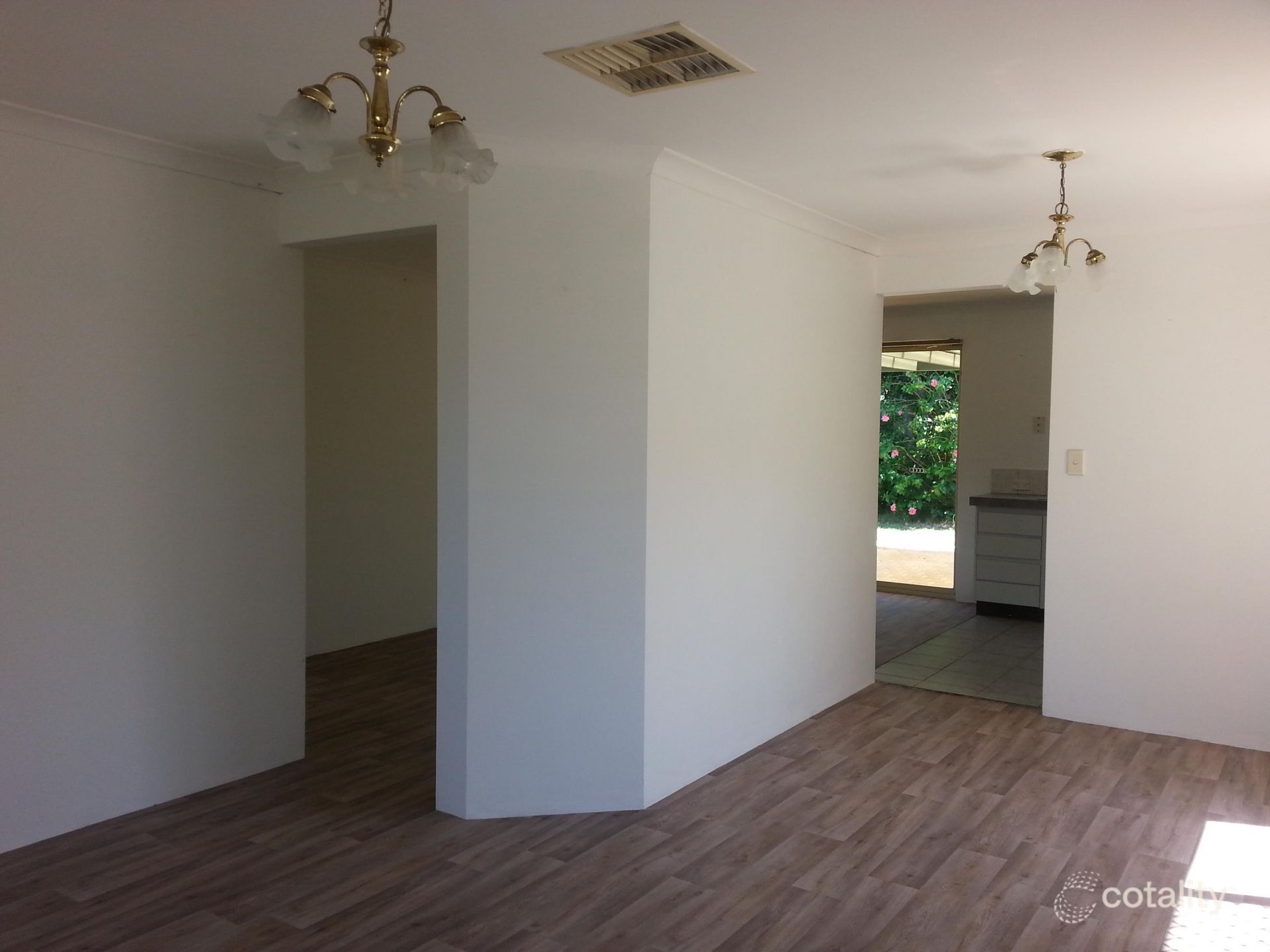 10 Santina Pl, Queens Park, WA 6107