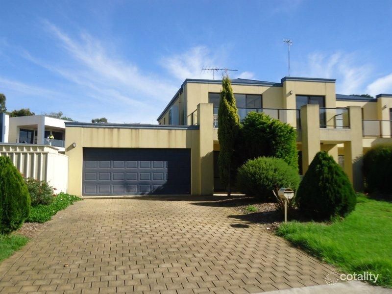 15 Nunkeri Ave, Encounter Bay, SA 5211