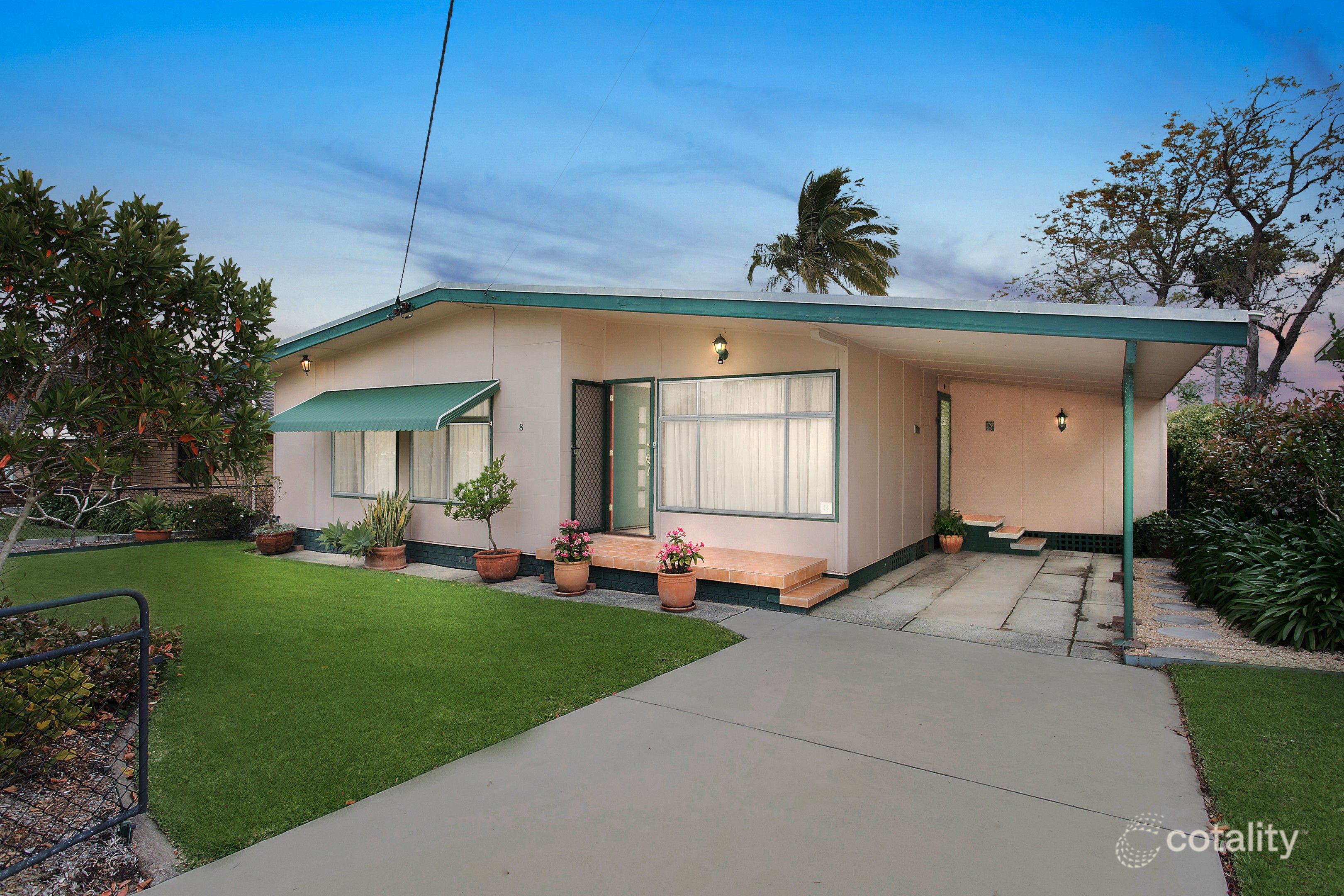 8 Rolfe Ave, Kanwal, NSW 2259