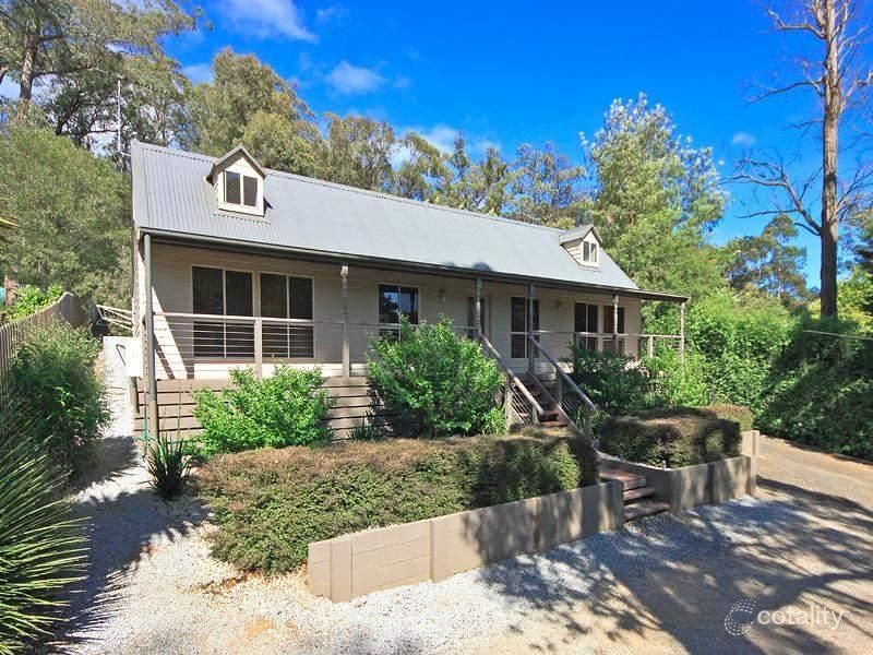 10 Haylock Ave, Cockatoo, VIC 3781