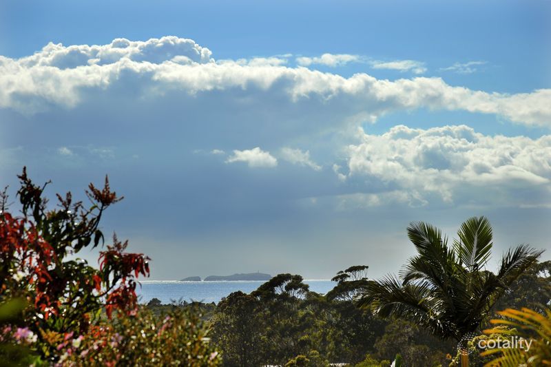 11 Woodhouse Rd, Moonee Beach, NSW 2450