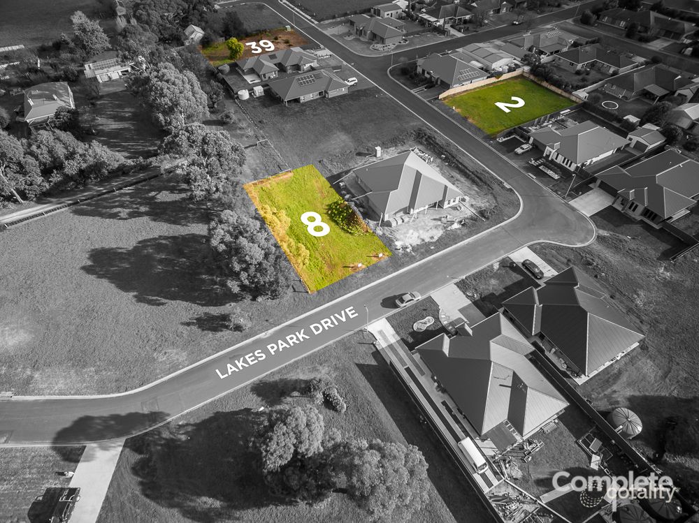 8 Lakes Park Dr, Ob Flat, SA 5291