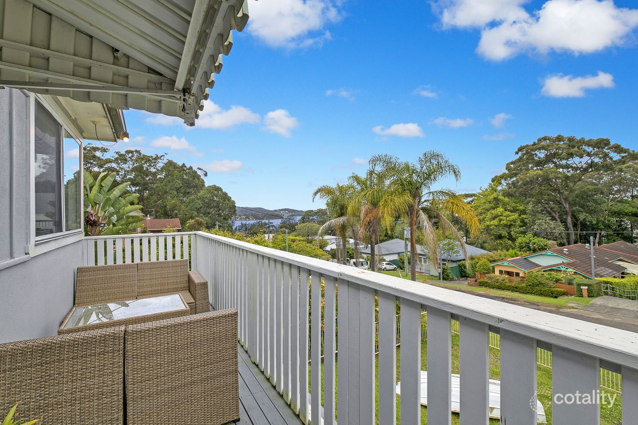 9 Scott St, Point Clare, NSW 2250