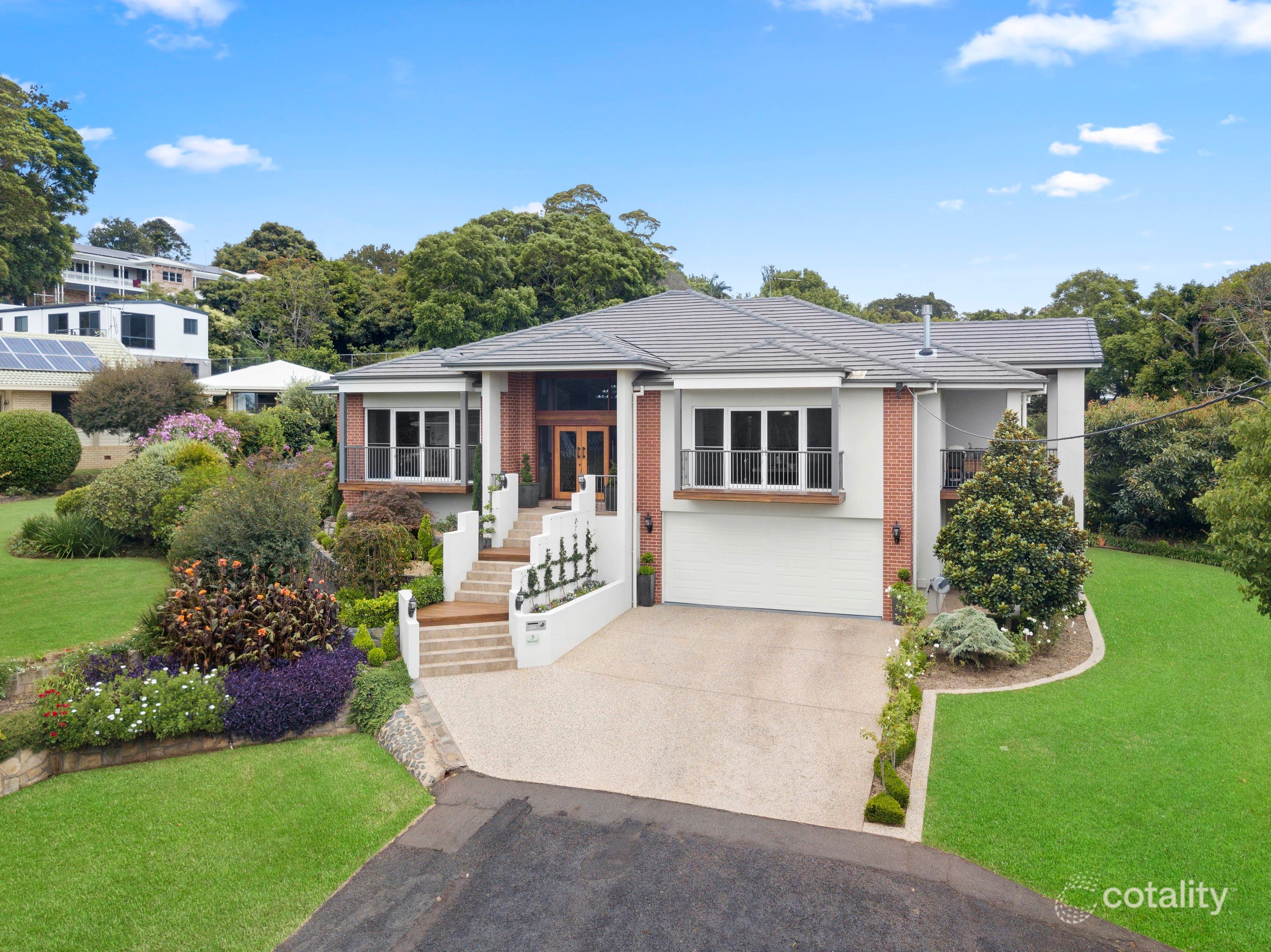 5 Boondi St, Mount Lofty, QLD 4350