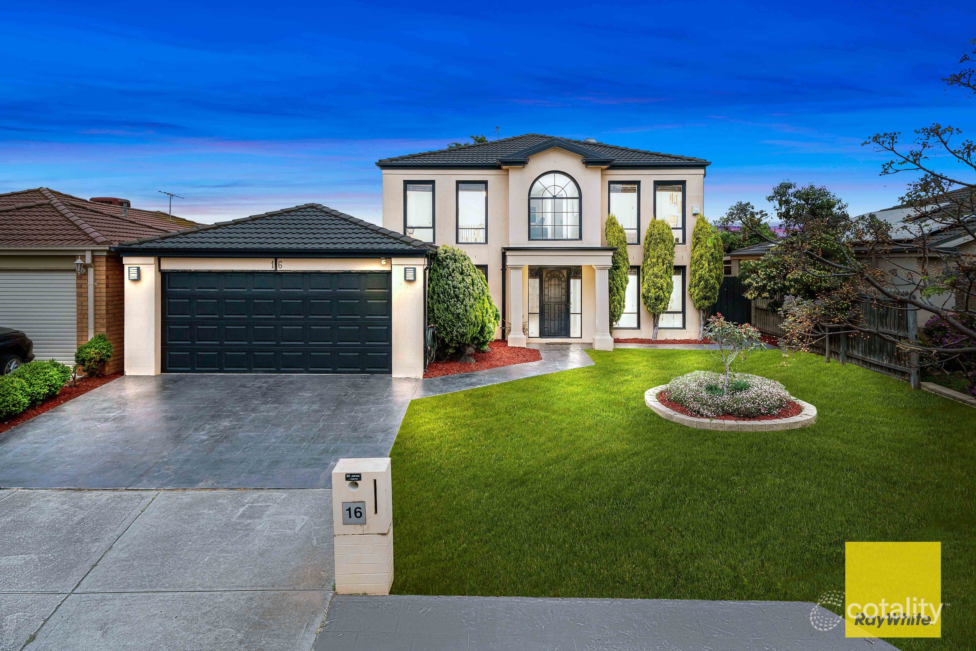 16 Finchley Park Cres, Tarneit, VIC 3029