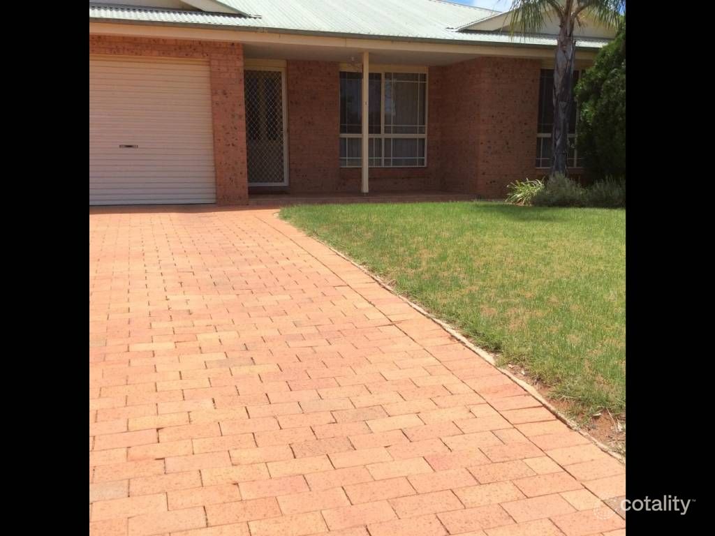 1/143 A'Beckett St, Narromine, NSW 2821