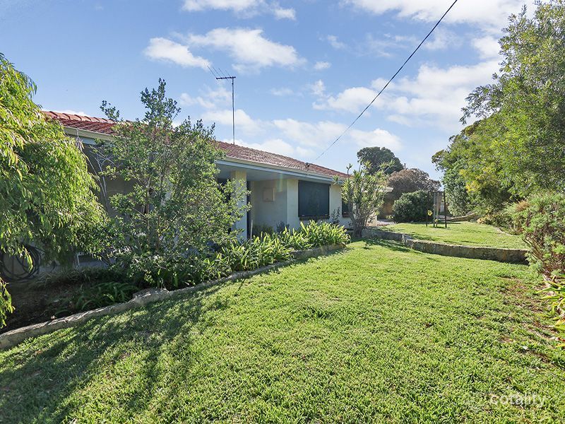 2 Charnwood Pl, Two Rocks, WA 6037