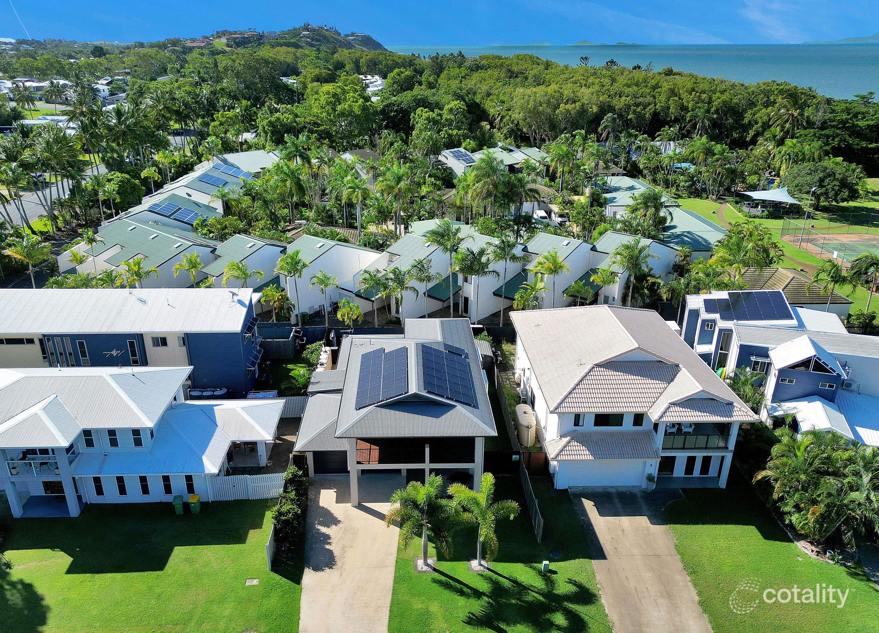 3 Pitt St, Blacks Beach, QLD 4740