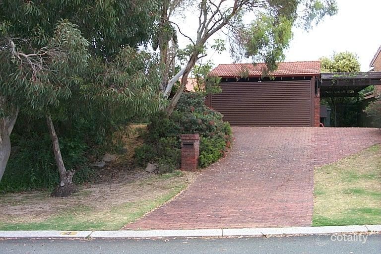 4 Godin Ct, Churchlands, WA 6018