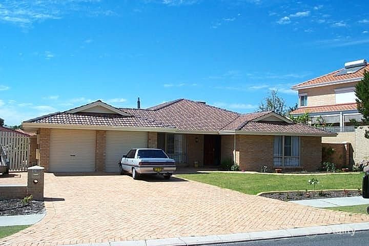 116 Castlecrag Dr, Kallaroo, WA 6025