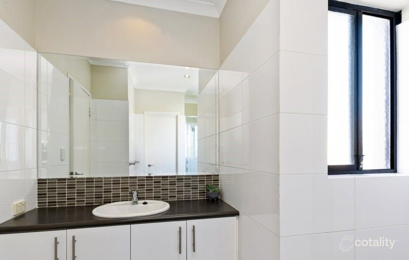 29b Boronia St, Innaloo, WA 6018