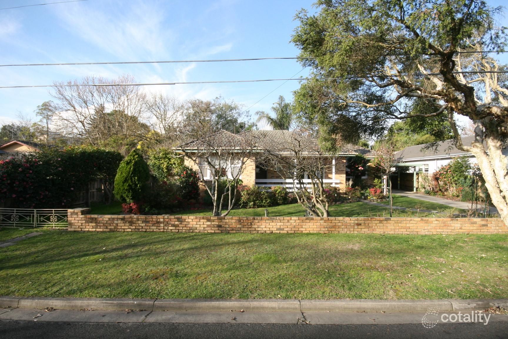 1 Miller Gr, Ringwood East, VIC 3135