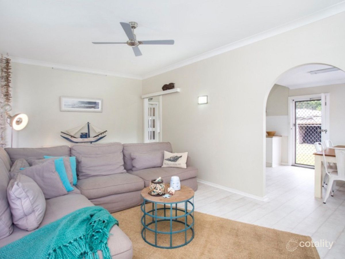 30 Queanbeyan Ave, Burrill Lake, NSW 2539